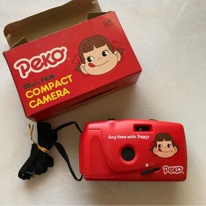 Japan Japanese Peko 35mm Pink Film Toy Camera